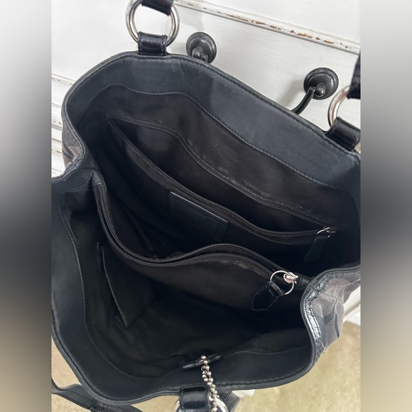 Black coach shoulder bag - Picture 4 of 4